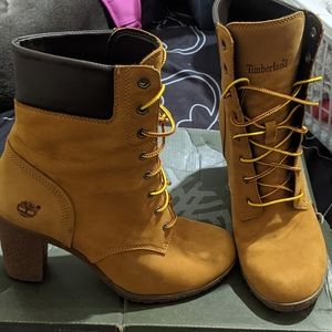 Timberland Boots with High Heel Size 8 Tan Leather